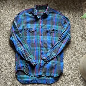 🎉 Host Pick! Vintage Levi’s Plaid Shirt
